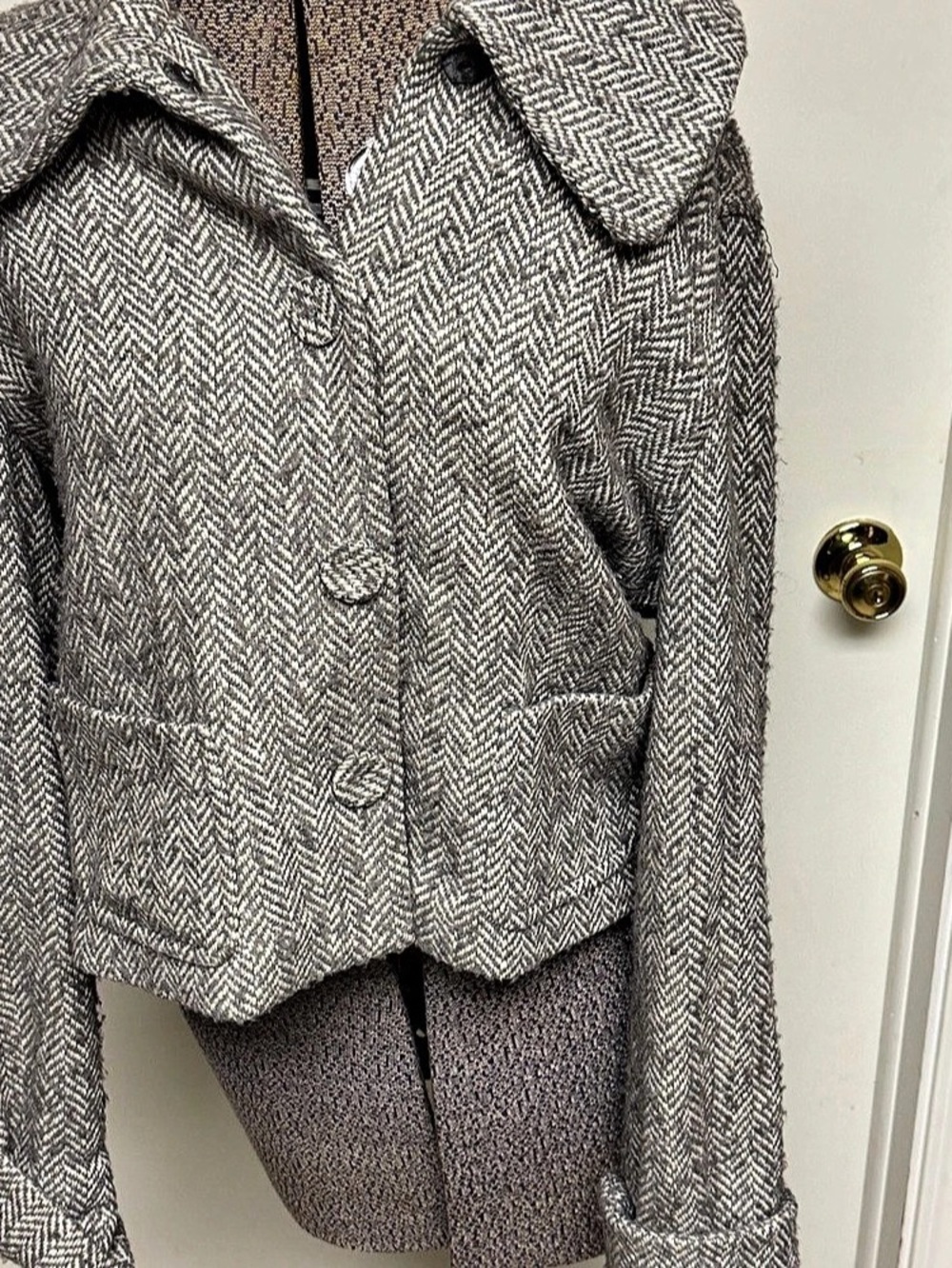 Liz Claiborne Houndstooth Pea Coat in Gray & White